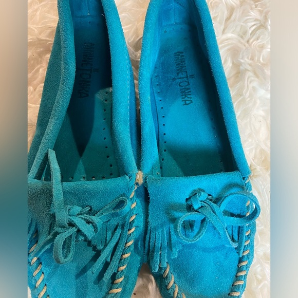 Minnetonka turquoise moccasins size 8 - Picture 2 of 7
